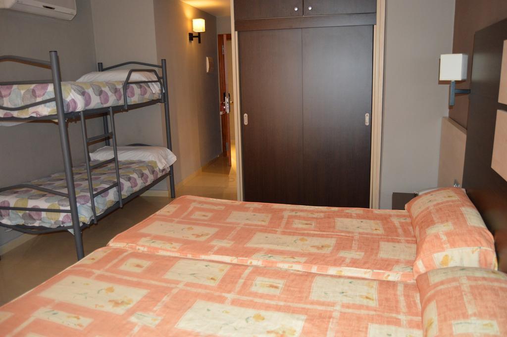 Hotel Ciutadella ロザス エクステリア 写真